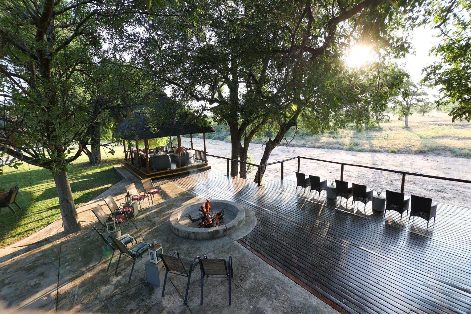 שמורת טבע קלאזירי Senalala Safari Lodge מראה חיצוני תמונה